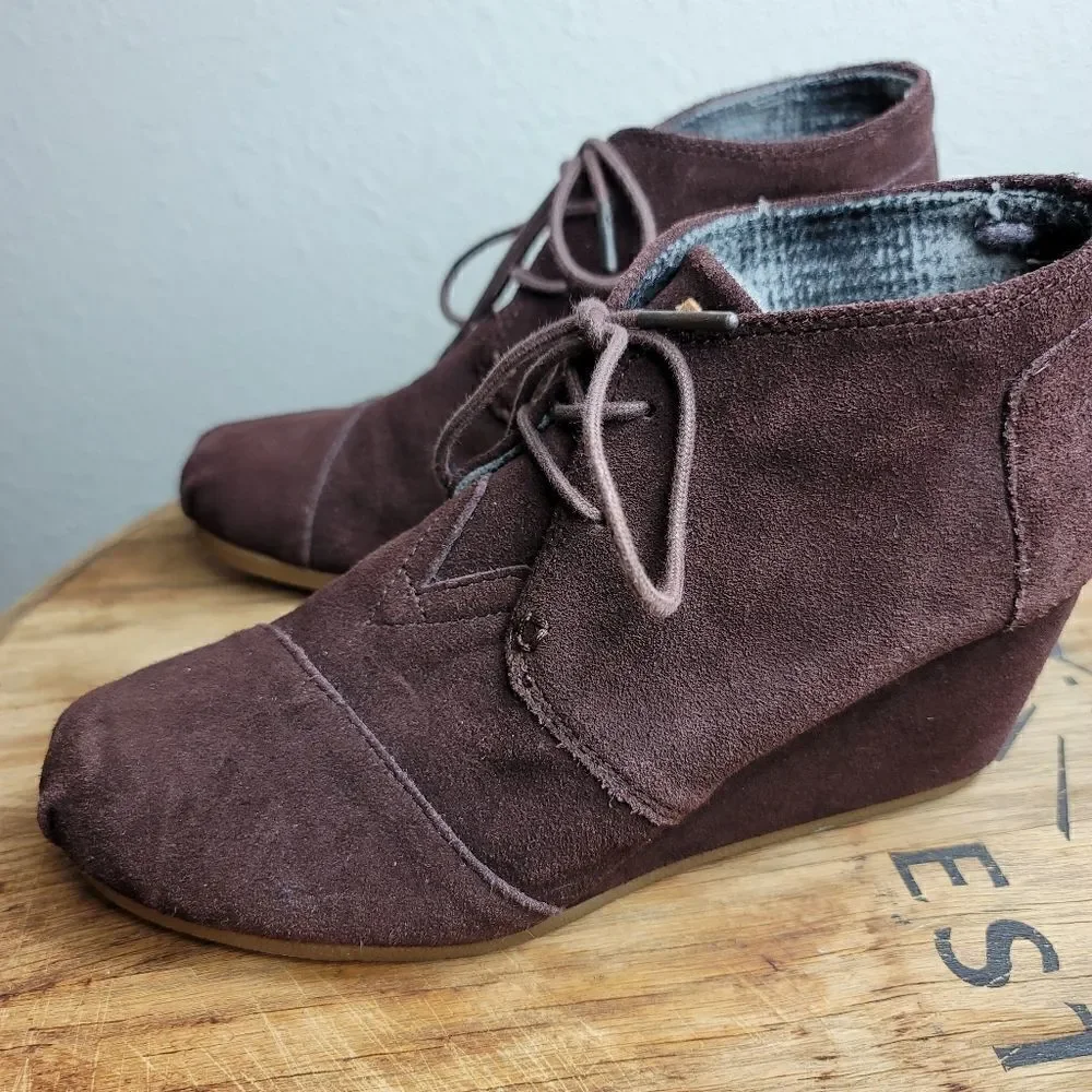 Toms suede desert wedge ankle booties chocolate